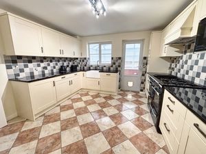 Photo 6- click for photo gallery